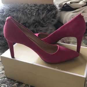Michael Kors pumps